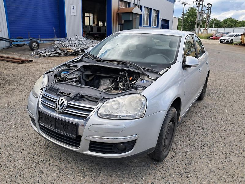 Volkswagen Jetta (2007) NÁHRADNÍ DÍLY 1.9TDI 77Kw  - fotka 1 z 8