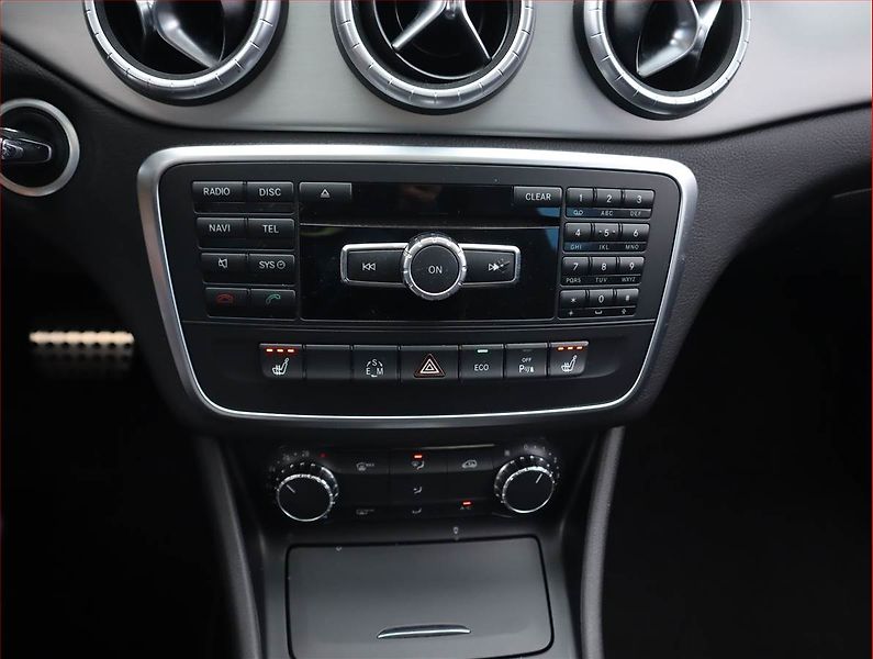 Mercedes-Benz CLA (2013) AMG Paket 180, Automat, Kůže - fotka 12 z 19