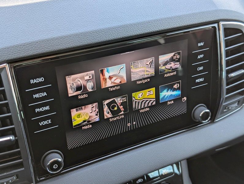 Škoda Karoq (2025) 1,5 TSI / 110 kW Top Selection - fotka 21 z 30