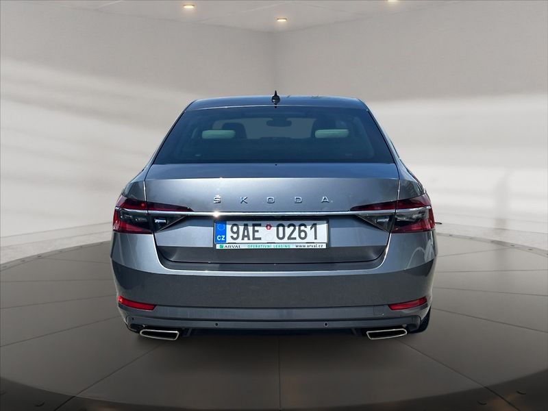 Škoda Superb 2,0 TSI 206 L&K DSG - fotka 5 z 9
