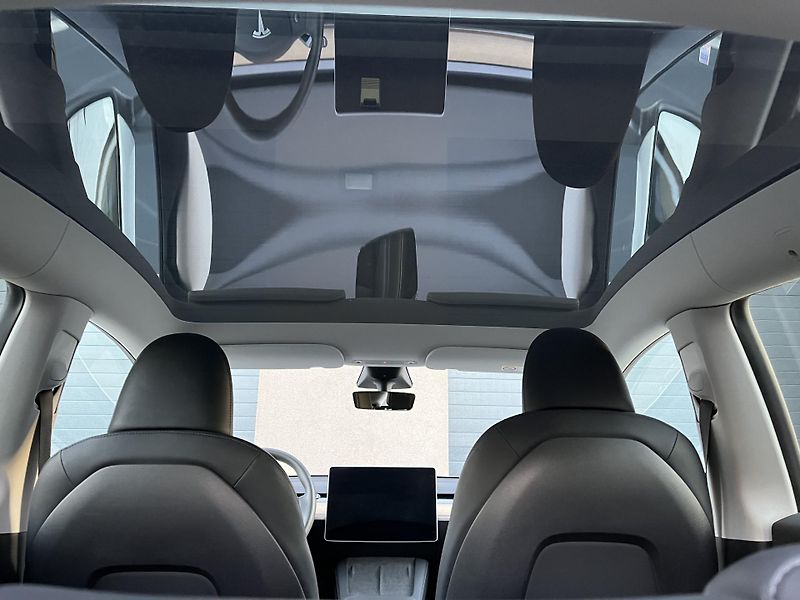 Tesla Model Y (2022) PERFORMANCE 393 Kw ,RYZEN,DPH - fotka 25 z 29