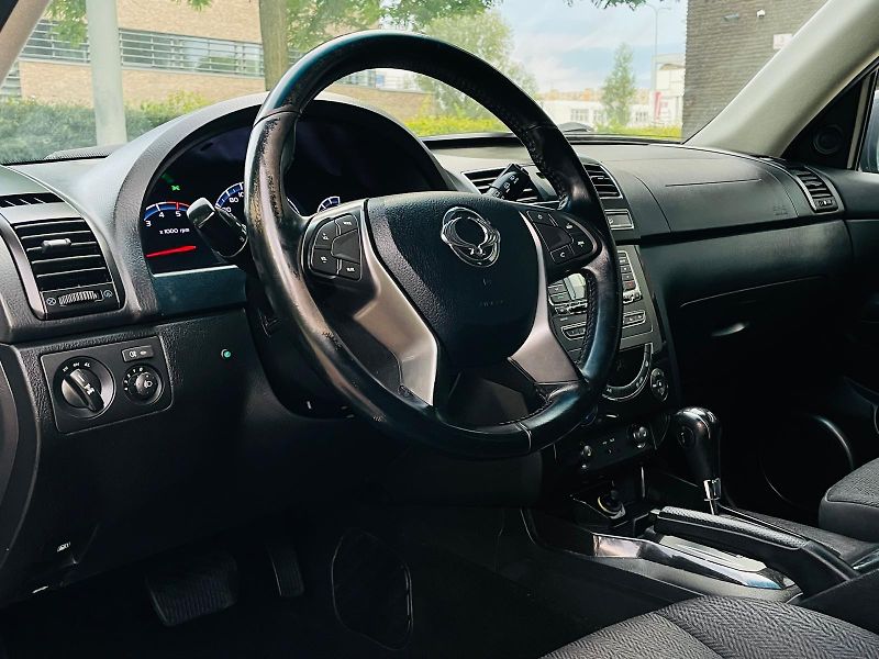 SsangYong Rexton 2.0TD 4x4 AUTOMAT TAŽNÉ VÝHŘEV - fotka 30 z 51