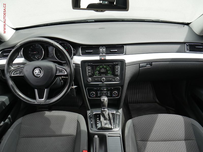 Škoda Superb (2015) 2.0 TDi, DSG, bixen - fotka 8 z 21