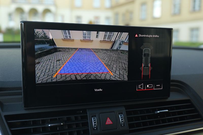 Audi Q5 40TDI quattro Matrix Cockpit - fotka 34 z 39
