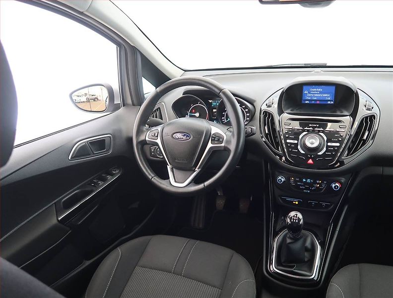 Ford B-MAX (2017) Titanium 1.5 TDCi, Serv.kniha - fotka 7 z 20