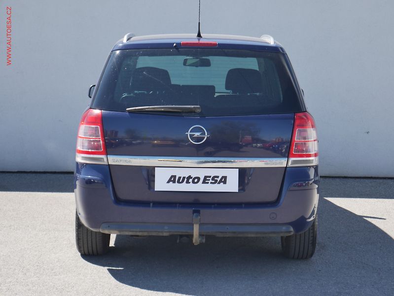 Opel Zafira (2012) 1.7CDTi, AC, temp, tažné - fotka 5 z 20