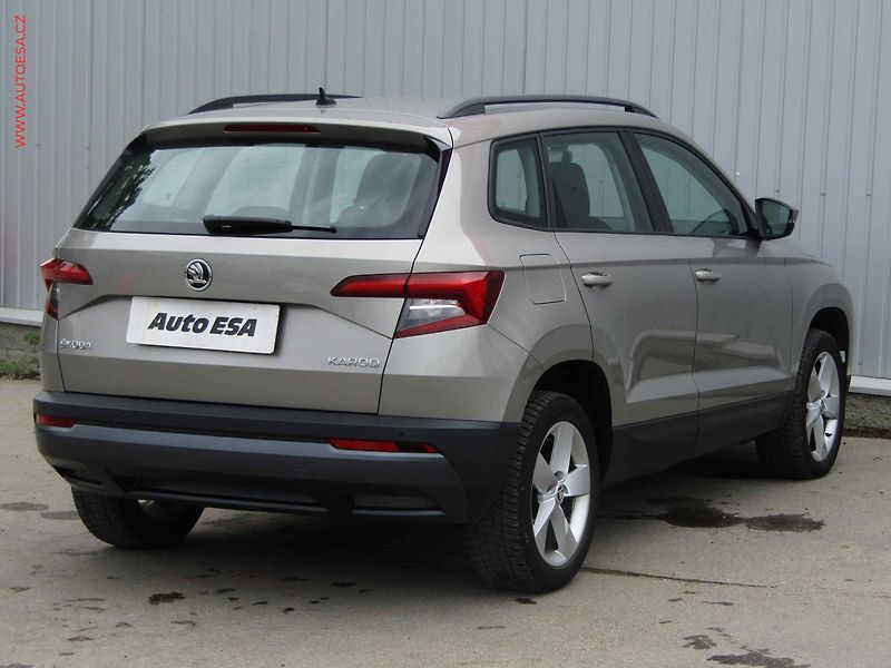 Škoda Karoq (2018) 1.6 TDi, Ambition - fotka 4 z 19