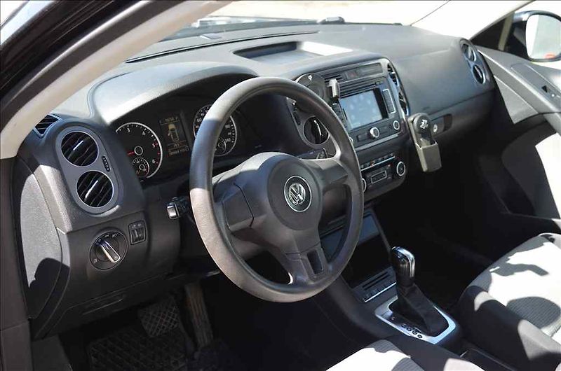 Volkswagen Tiguan (2013) 2,0 TDI MOTION DSG - fotka 13 z 21