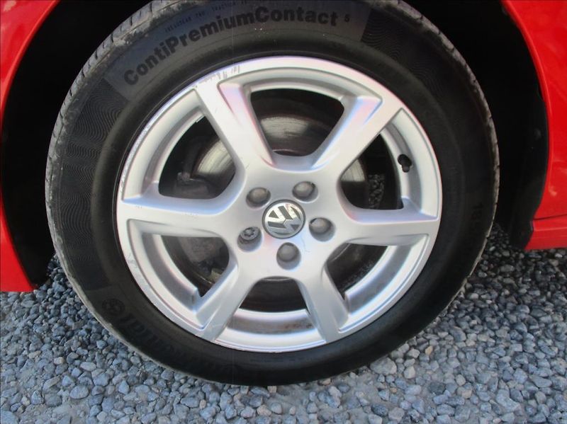 Volkswagen Polo 1,2 TSi, klima, serv. kniha, - fotka 26 z 37