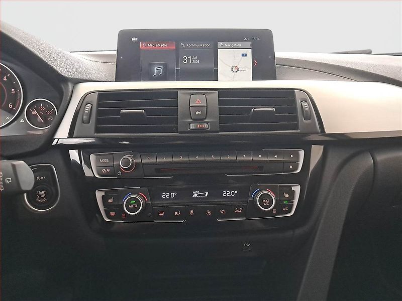 BMW Řada 3 (2017) Sport Line 320 d, Automat - fotka 12 z 18