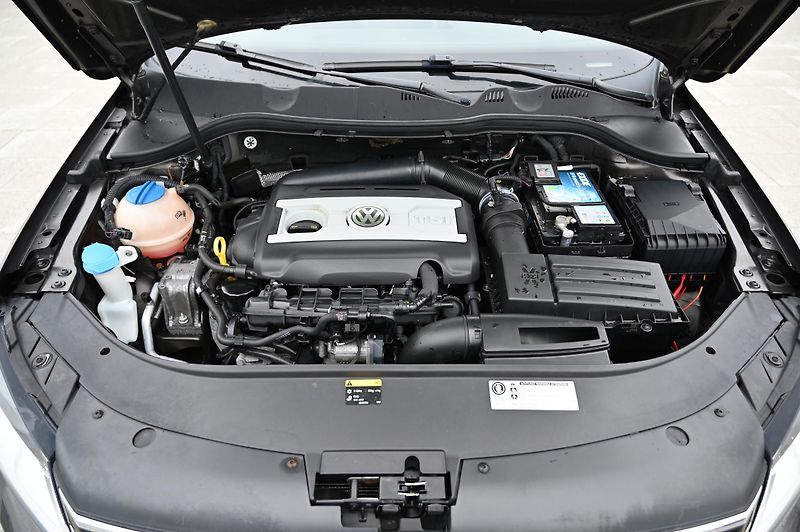 Volkswagen Passat 2.0TSI 155KW DSG Highline 7/14 - fotka 30 z 33