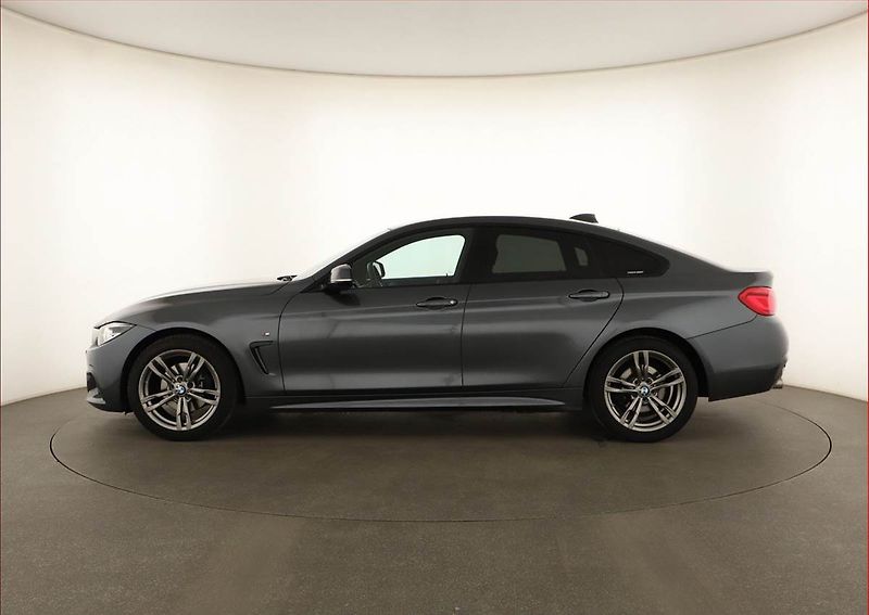 BMW Řada 4 (2019) M Paket 420d xDrive - fotka 3 z 20