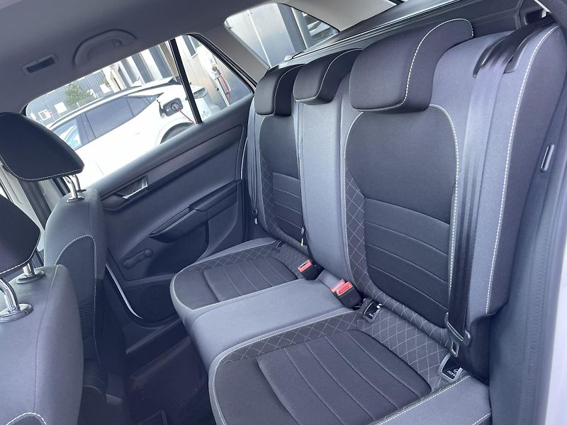 Škoda Fabia AMBITION 1.0 TSI 81 kW  - fotka 5 z 20