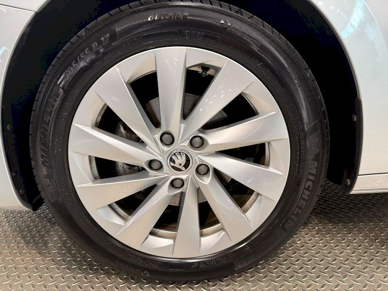 Škoda Octavia (2024) TOP SELECTION 2.0TDI 110KW DSG - fotka 34 z 37