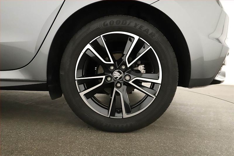Škoda Fabia (2025) 1.0 TSI, Monte Carlo, FullLed - fotka 12 z 21