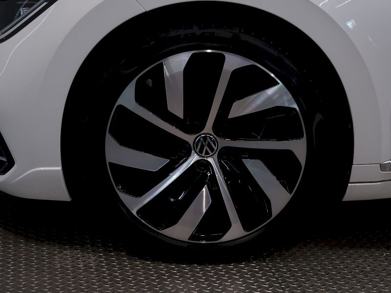 Volkswagen Arteon (2023) SB R-LINE 2.0 TDI 147KW DSG ZÁ - fotka 34 z 37
