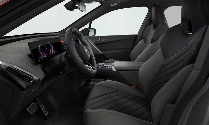 BMW iX xDrive45 - fotka 4 z 4