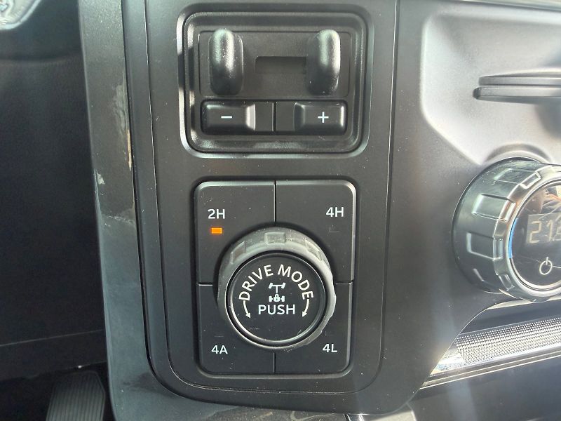Ford F-150 (2021) Lariat 3.5L 298kW 4x4 - fotka 27 z 35