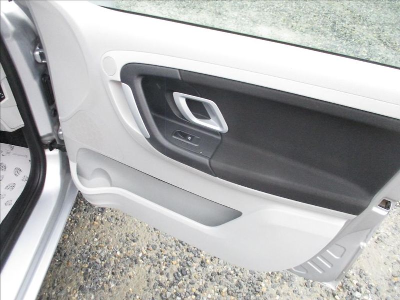 Škoda Fabia 1,2 i, digiklima, serviska, - fotka 10 z 39
