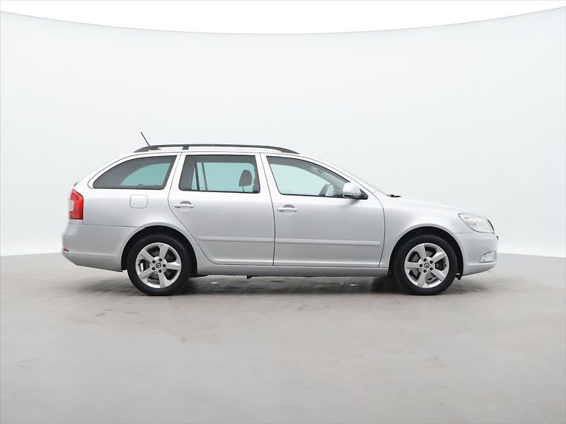 Škoda Octavia 1,4 TSI 90kW Elegance - fotka 8 z 28