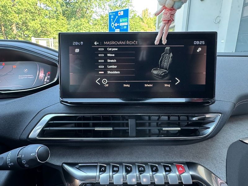 Peugeot 5008 (2023) 1.5 HDi GT EAT8 - fotka 29 z 44