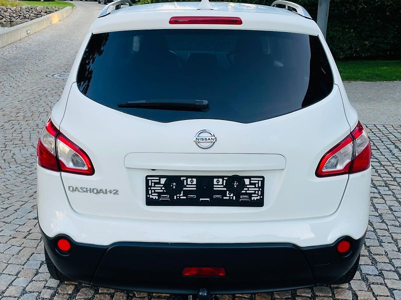 Nissan Qashqai 2.0i KAMERA TAŽNÉ SERVISKA 7M - fotka 15 z 45