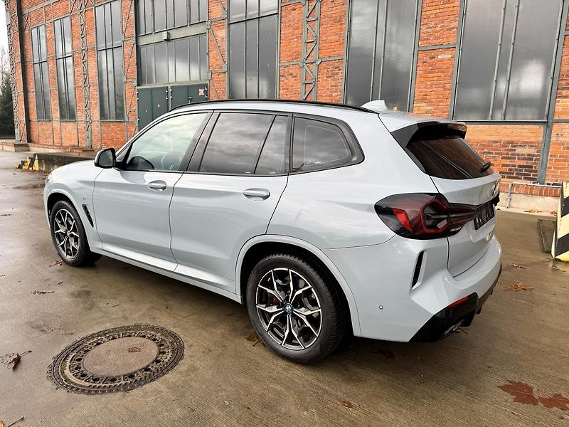BMW X3 (2023) xDrive 20d M paket + tažné - fotka 4 z 27