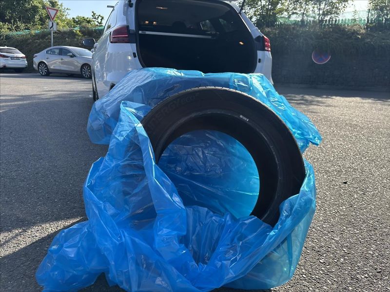 Kia Ceed 1,5 TGDi AT TOP ZÁRUKA ADAPTIV - fotka 40 z 45