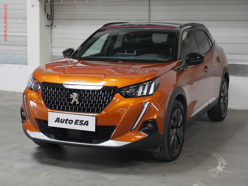 Peugeot 2008 (2020) 1.2 PT, GT, AT, navi, LED - fotka 3 z 25