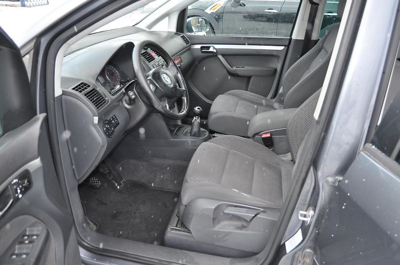 Volkswagen Touran 1.9TDi 77kW  - fotka 6 z 14