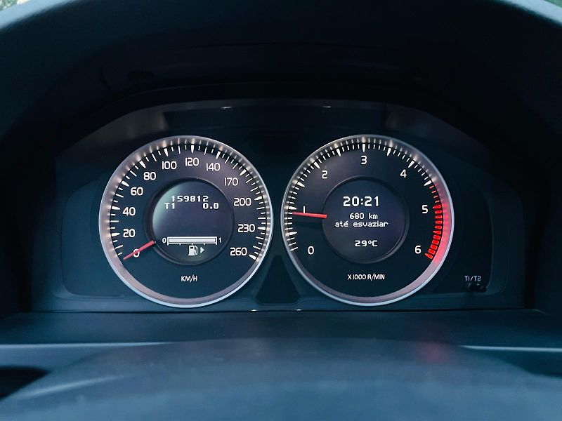 Volvo S60 2.0D 120KW 5VÁLEC VÝHŘEV SENZO - fotka 42 z 44