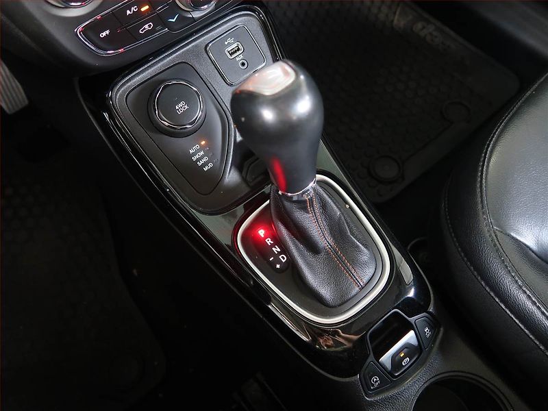 Jeep Compass (2018) 2.0 MultiJet, 4X4, Automat - fotka 13 z 17