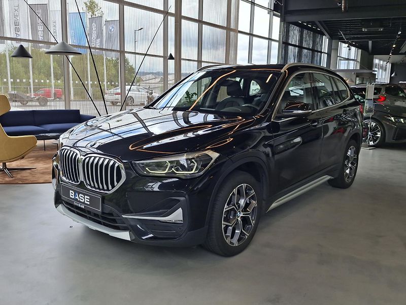 BMW X1 xDrive18d X-Line - fotka 3 z 23