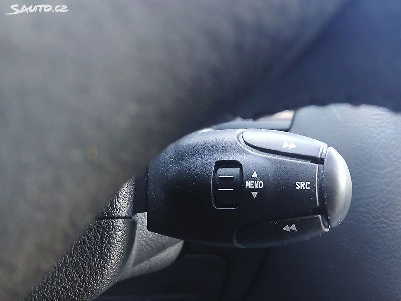 Peugeot 407 2.0 HDI 100kW - fotka 15 z 25