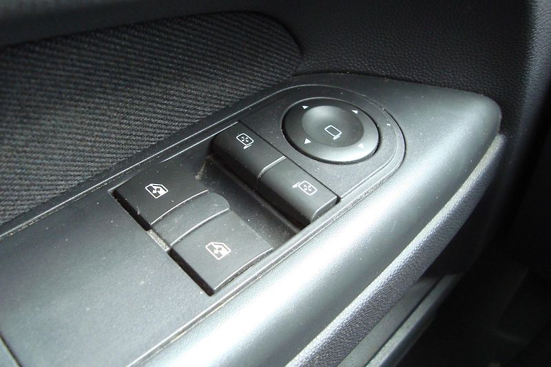 Opel Zafira (2008) 1.9 CDTi,7-M,2.Maj.S.Kn.STK 28 - fotka 40 z 50
