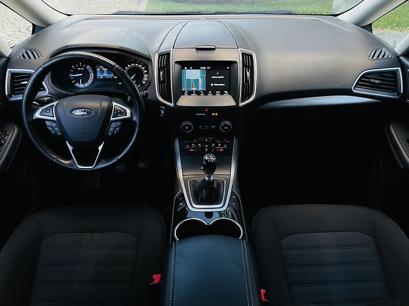 Ford Galaxy 2.0TDCi MANUÁL 7MÍST SENZORY - fotka 24 z 46