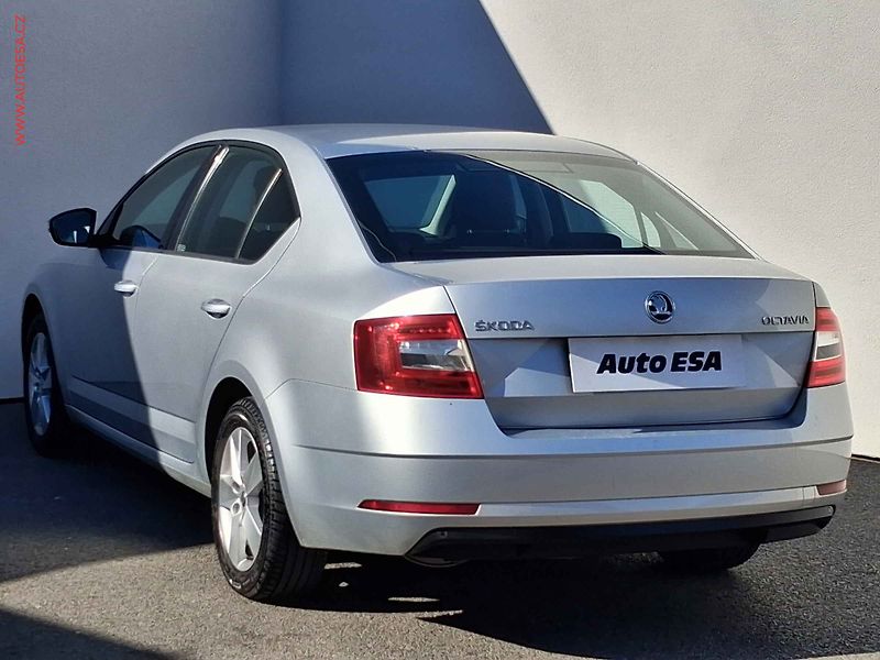 Škoda Octavia (2018) 1.4 TSI, 2.maj,ČR, STK9/28 - fotka 6 z 15