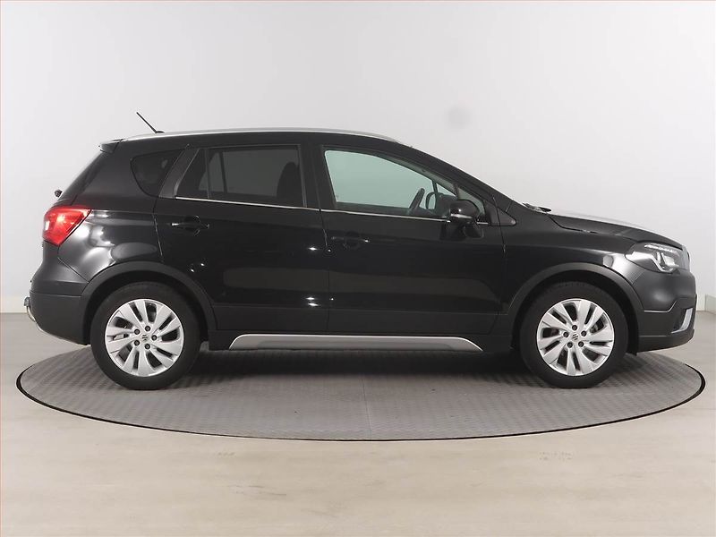 Suzuki SX4 S-Cross (2020) 1.4 BoosterJet, 4X4 - fotka 6 z 15