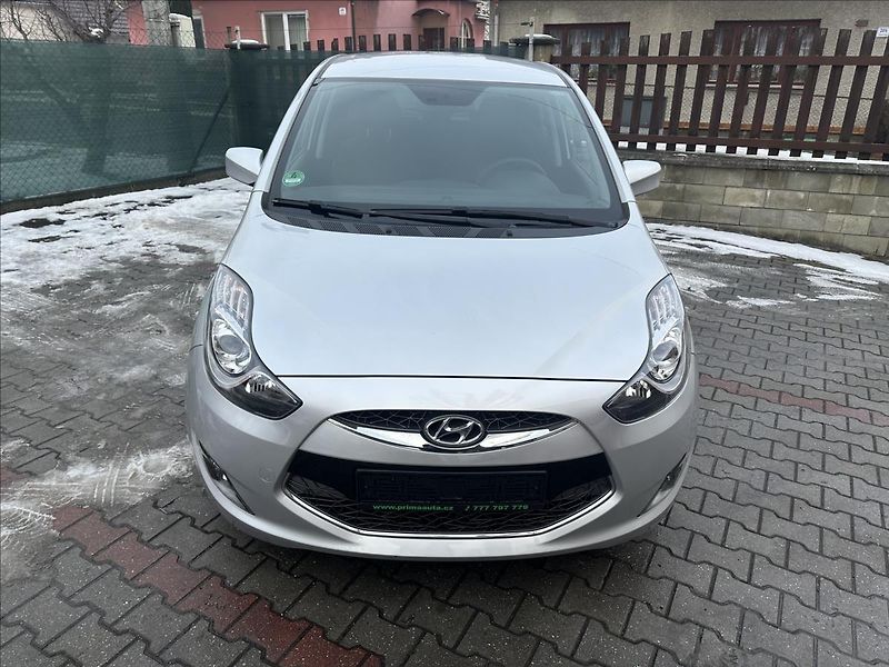 Hyundai ix20 1,6 AUTOMAT 1.majitel - fotka 10 z 23