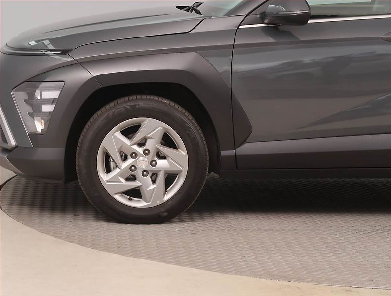 Hyundai Kona (2025) 1.6 T-GDI - fotka 15 z 17