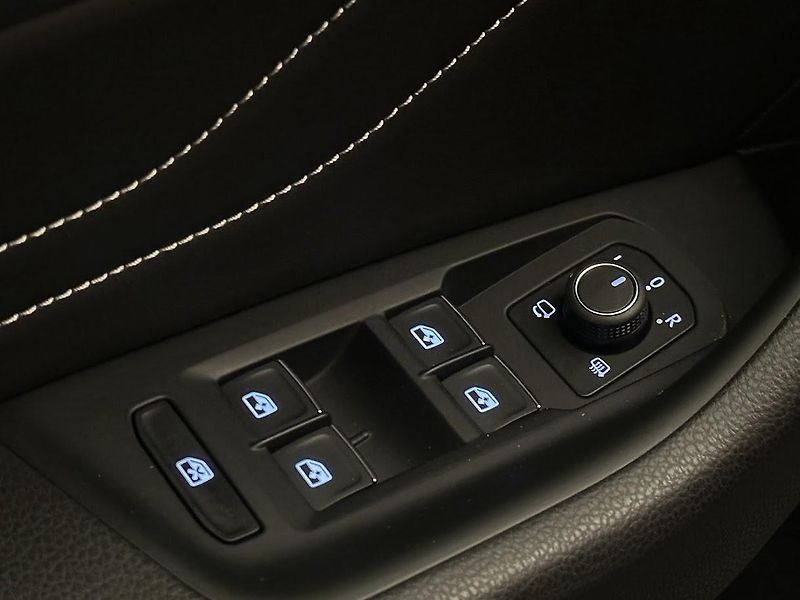 Volkswagen Arteon (2021) R-LINE 2.0 TDi SCR DSG 110 kW. - fotka 20 z 29