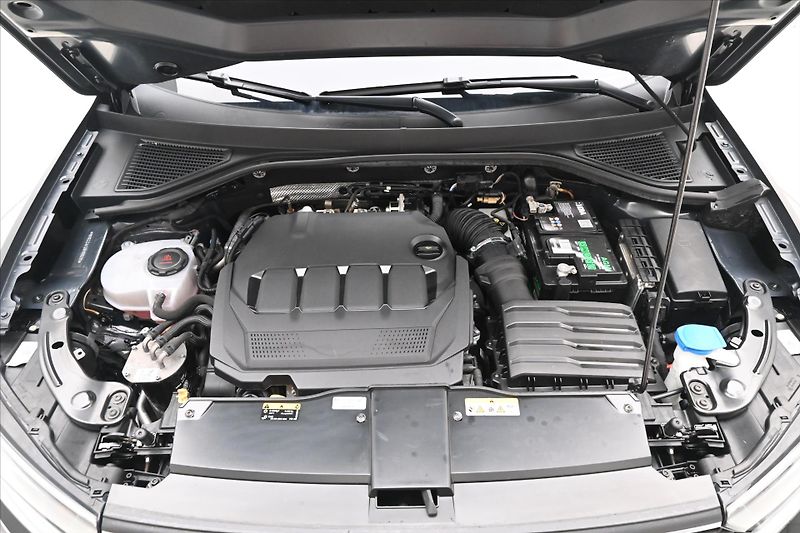 Volkswagen T-Roc 2,0 TDI 110kW Clever Navi Záru - fotka 9 z 30