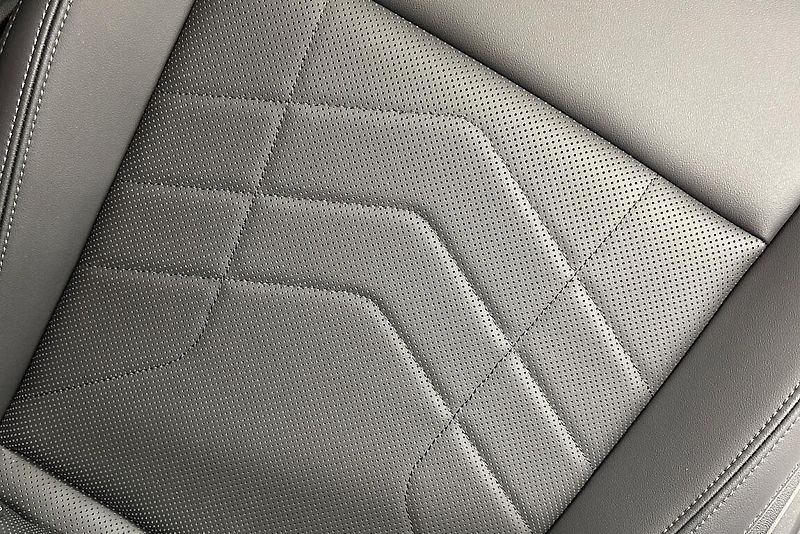 BMW X1 sDrive18d - fotka 13 z 14
