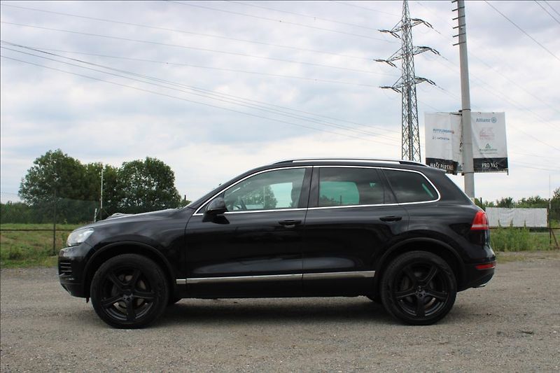 Volkswagen Touareg 3,0 TDi  4 x 4, AUTOMAT, DPH - fotka 8 z 40