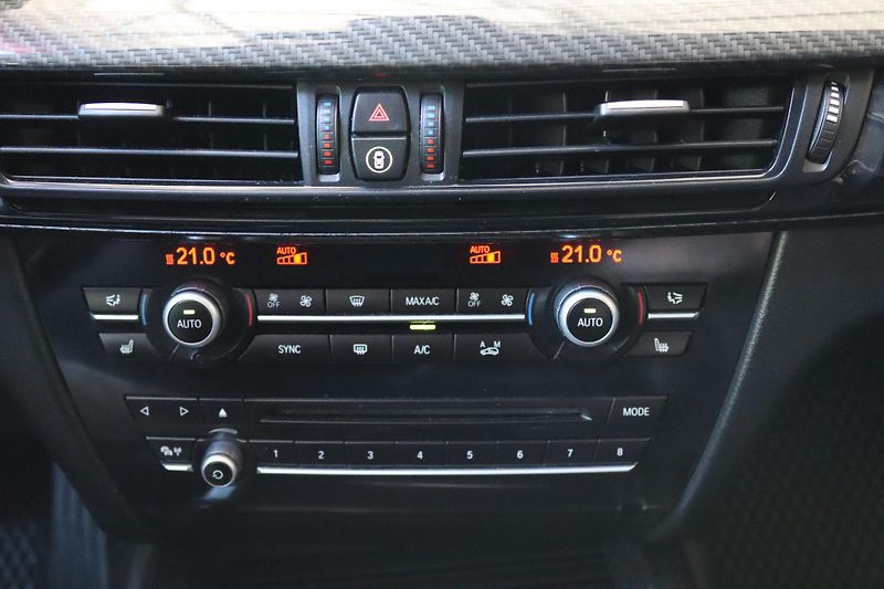 BMW X5 XDRIVE 30D F15 190kW - fotka 31 z 50