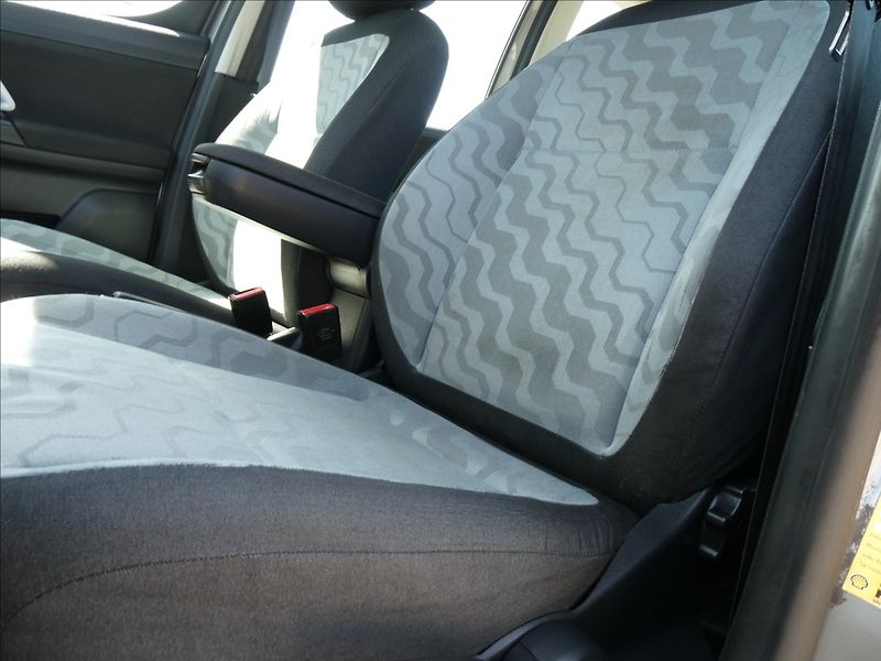 Škoda Roomster 1,4 i 16V závěs, serviska - fotka 30 z 49