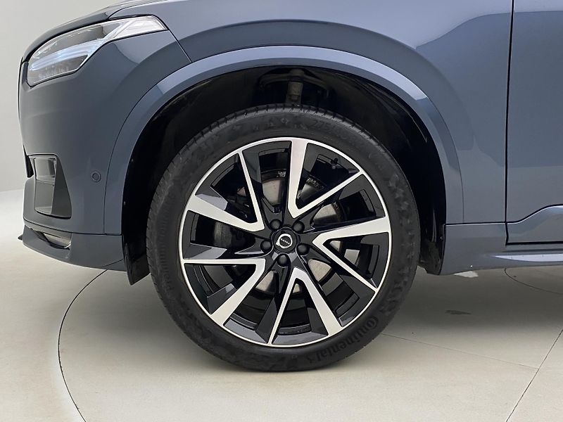 Volvo XC90 B5 AWD DARK PLUS AUT CZ 7m - fotka 41 z 67