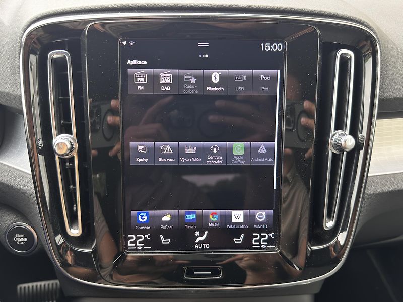 Volvo XC40 T2 FWD MOMENTUM // 1. maj. - fotka 38 z 41