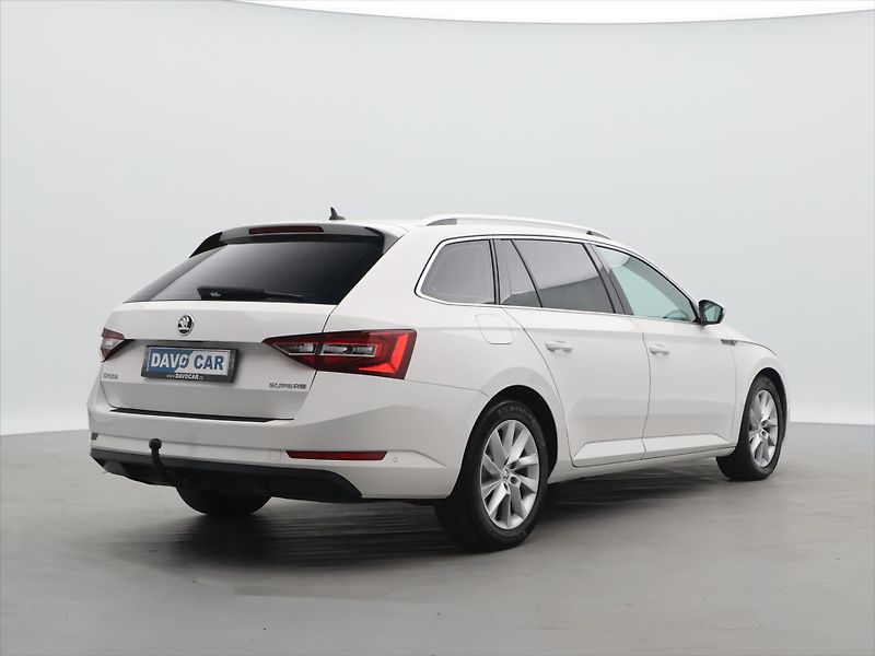 Škoda Superb 2,0 TDI DSG Style+  Navi ACC - fotka 7 z 36