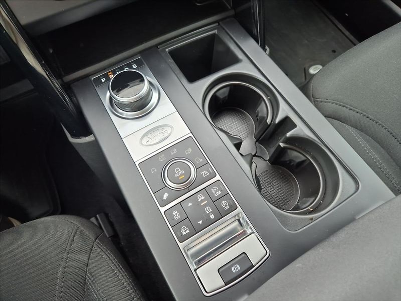 Land Rover Discovery 3,0 Si6 SE  5 - fotka 17 z 19